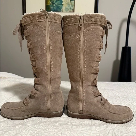 Gently Worn Timberland Grandby Tan Suede Tall Boots - Picture 2 of 8